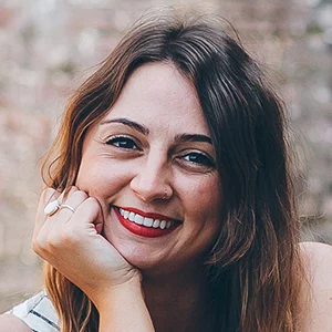 An image of illustrator Eleanor Shakespeare