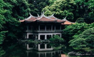 arol vinolas chinas living water.jpg