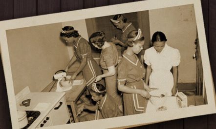 Household Workers photo from Wikimedia Commons