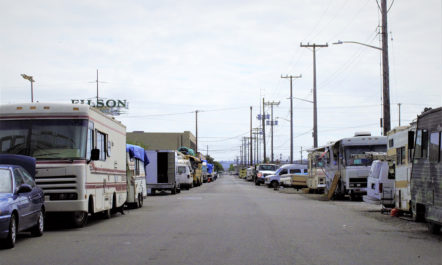 1.parking-homeless-crowded-public-parking.jpg