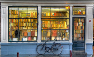 Bookstore Photo by MorBCN