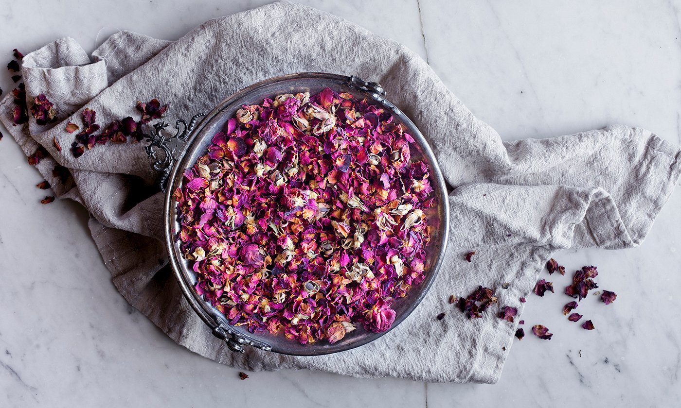 10 Brilliant Uses For Rose Petals (& 7 Ways To Eat Them)
