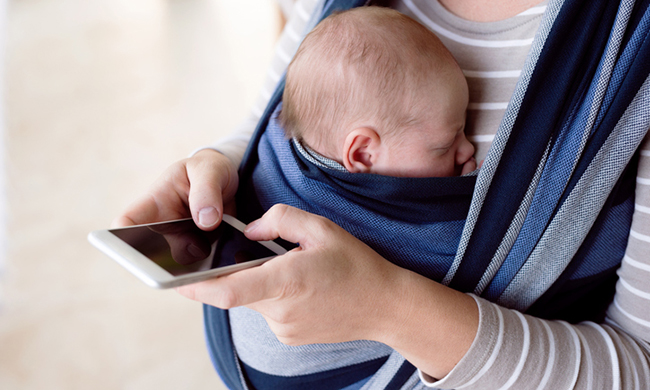 New-Mothers-Social-Media-Facebook.jpg