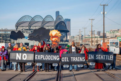 Seattlites protest oil by rail. Photo by Alex Garland Photography.