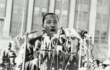 Photo by UIC Digital Collections.