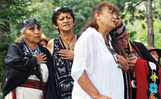 praying-grandmas-by-feldman-650.jpg