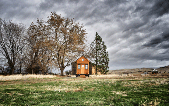 Tiny House Living, Off the Grid? Here’s How to Do It in Style