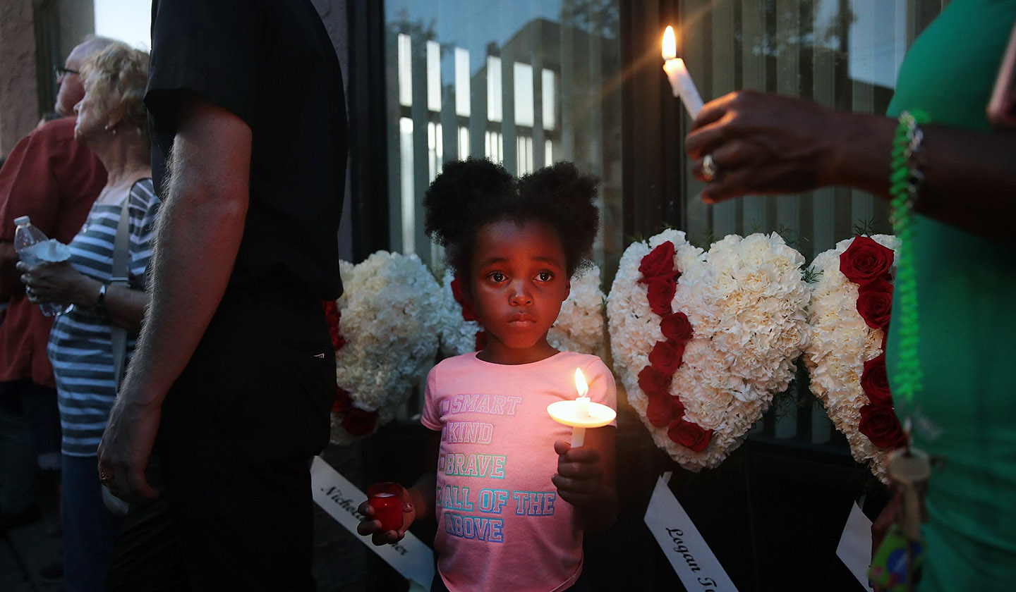 Dayton-Ohio-shooting-vigil.jpg