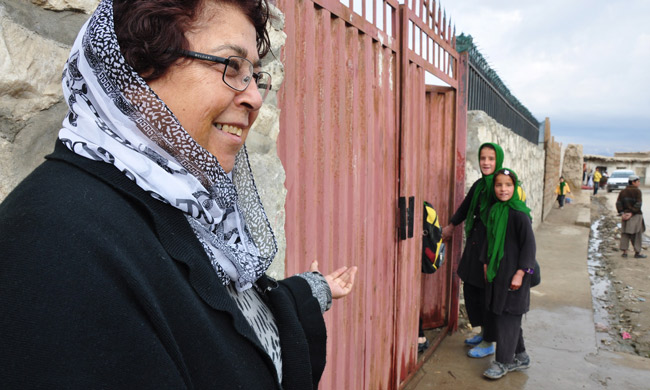Razia_greets_students.JPG